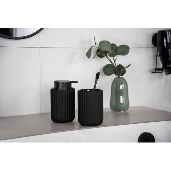 Матово черен керамичен комплект аксесоари за баня Belluno – Wenko-image-1