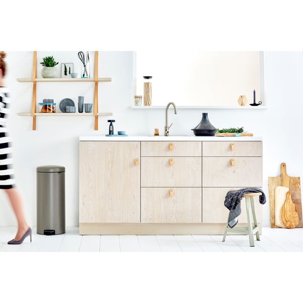 Сиво стоманено кошче за боклук с педал 30 l NewIcon – Brabantia-image-3