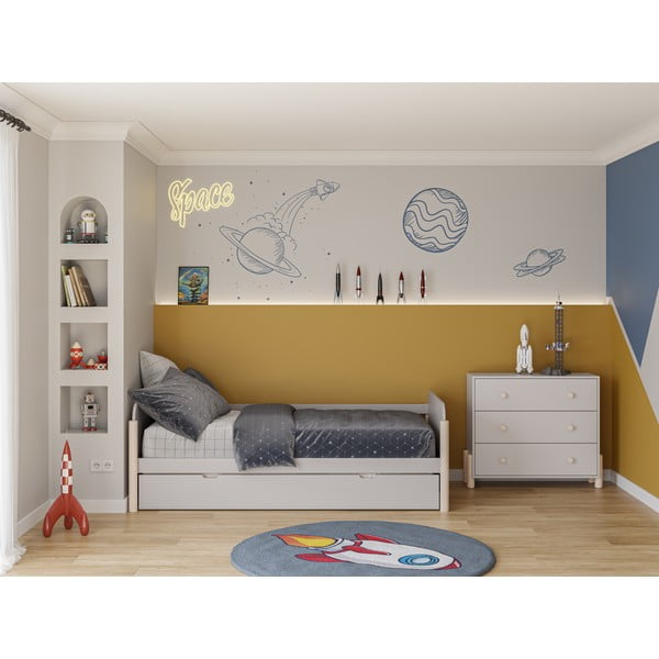 Кремав нисък детски скрин от масивен бор 90x80 cm Enola – Marckeric-image-1