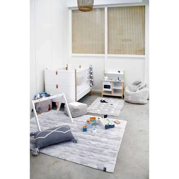 Сив ръчно изработен памучен детски килим подходящ за пране 70x100 cm Mini Biscuit Pearl Grey – Lorena Canals-image-3
