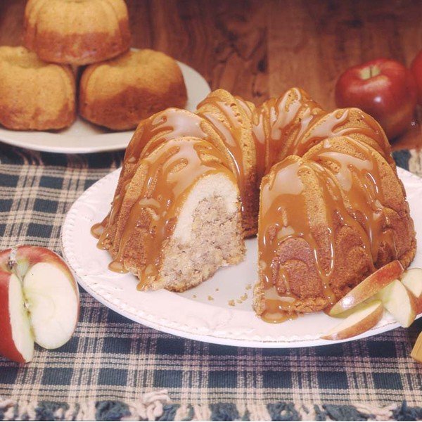 Forma na bábovku Nordic Ware, lilie-image-2