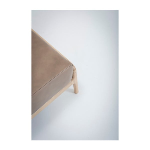 Светлокафява табуретка от биволска кожа с масивна дъбова конструкция Fawn - Gazzda-image-4