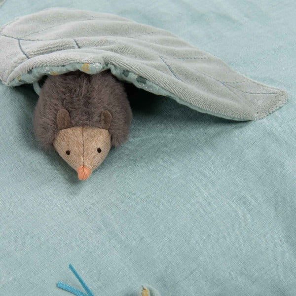 Светлозелена детска постелка за игра Trois Petits Lapins - Moulin Roty-image-2