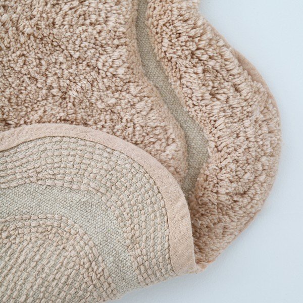 Светлорозов ръчно изработен памучен кръгъл килим подходящ за пране ø 110 cm Sweet April Nude – Nattiot-image-3