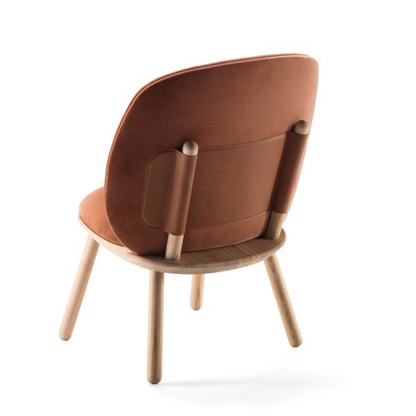 Кресло от оранжево кадифе в цвят теракота със структура от ясенова дървесина и кожени детайли Naïve - EMKO-image-3