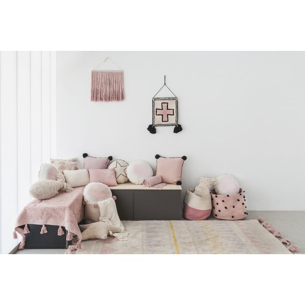 Розов и кремав ръчно изработен памучен детски килим подходящ за пране 140x200 cm Azteca Vintage Nude – Lorena Canals-image-1