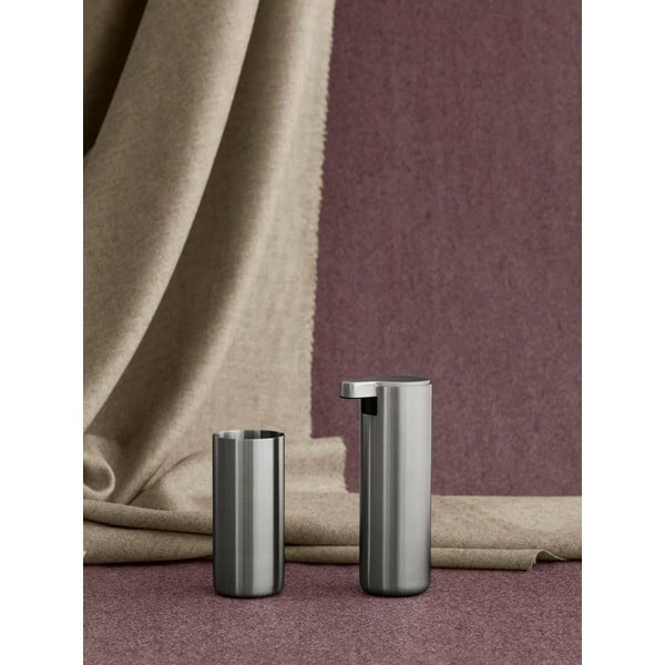 Матово сребрист диспенсер за сапун от неръждаема стомана 165 ml Modo – Blomus-image-3