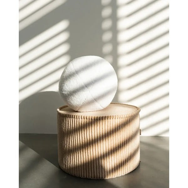 Кремава детска възглавница за диван от букле Ball – Wigiwama-image-4