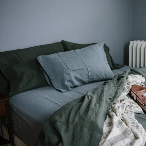 Син/сив еластичен ленен чаршаф 160x200 cm Blue Fog – Linen Tales-image-1