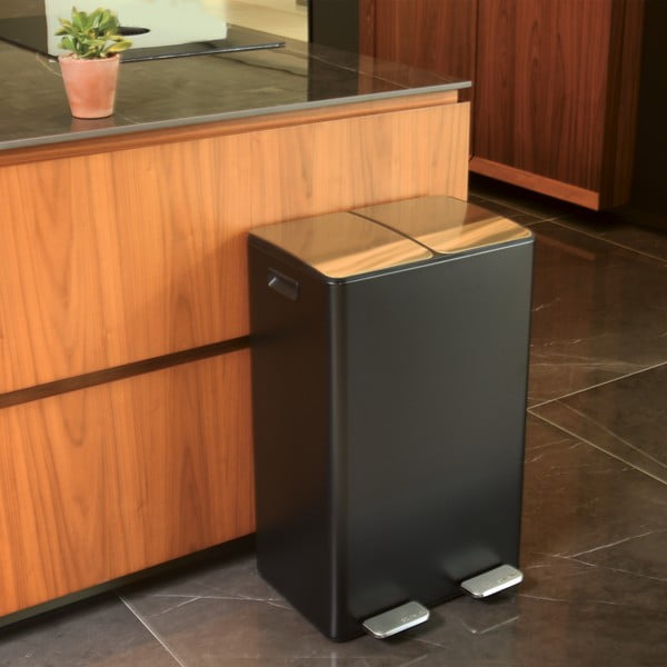 Матово черно стоманено кошче за боклук 2x30 l за рециклиране с педал   Aliya – Spirella-image-3