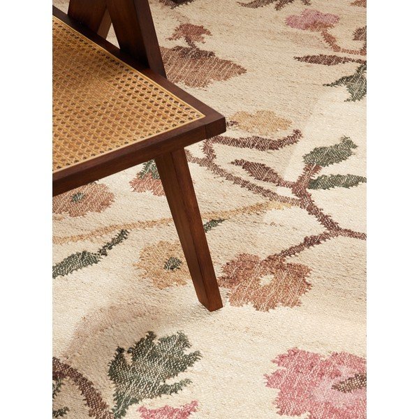 Кремав ръчно изработен ютен килим 200x300 cm Roya Violette – Elle Decoration-image-2