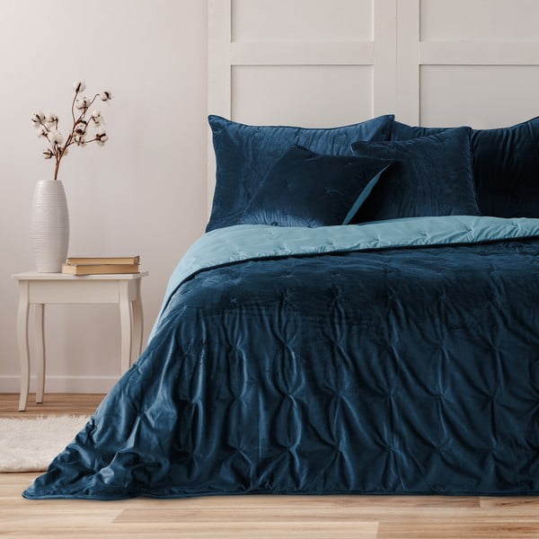 Синя кадифена покривка за единично легло Daisy, 210 x 170 cm - DecoKing