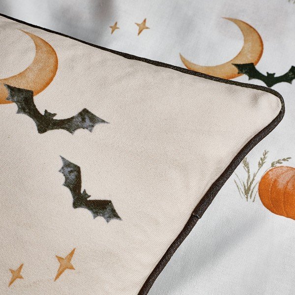 Декоративна възглавница с хелоуински мотив 45x45 cm Halloween Highland Cow – Catherine Lansfield-image-2