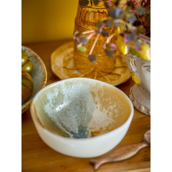 Кремави глинени купички в комплект от 4 бр. 525 ml Lacey – Bloomingville-image-1