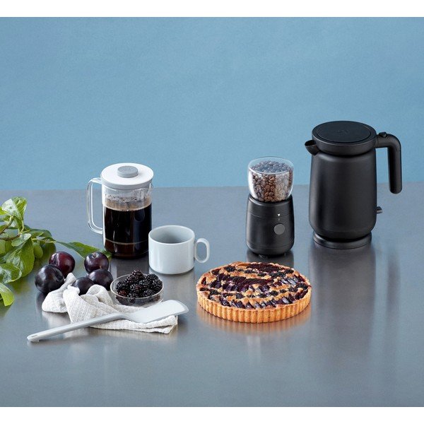 Черна пластмасова електрическа кана 1 l Foodie – RIG-TIG-image-1