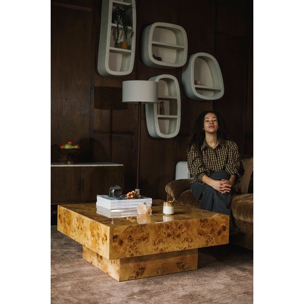 Масичка за кафе от декор от орех в естествен цвят 90x90 cm Quinn – Dutchbone-image-1