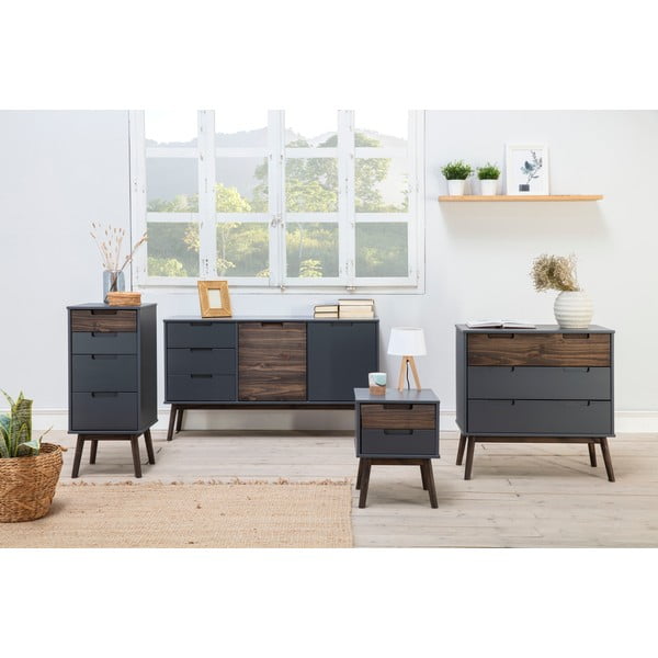 Антрацитен/тъмнокафяв нисък боров скрин 140x80 cm Nussa - Marckeric-image-1