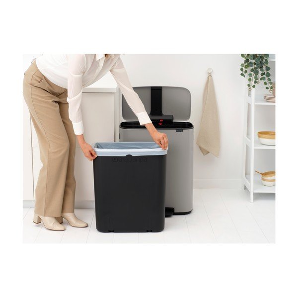 Светлосиво стоманено кошче за боклук с педал 60 l Bo – Brabantia-image-2