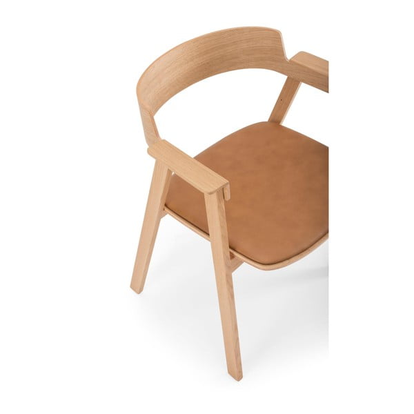 Кожен трапезен стол с подлакътници в кафяв и естествен цвят Flip – Gazzda-image-2