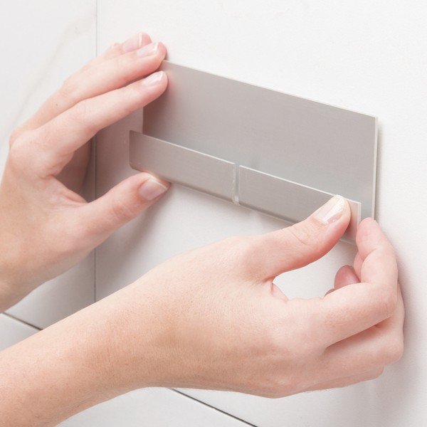 Nalepovací koupelnový košík InterDesign Classico-image-1