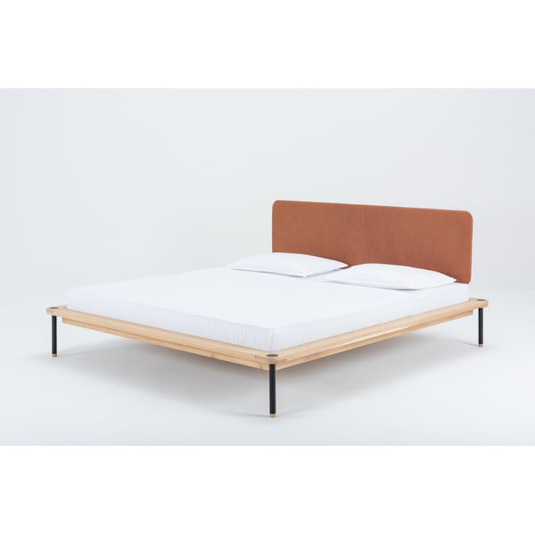 Тапицирано двойно легло от дъбова дървесина с решетка в в кафяв/естествен цвят 160x200 cm Fina - Gazzda-image-4