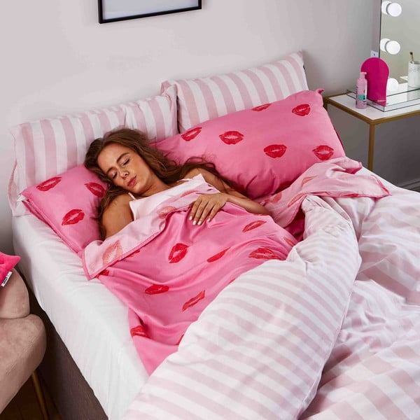 Розов чаршаф 131x215 cm Pouting Lips – Sassy B