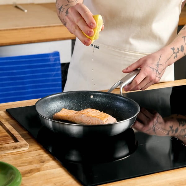 Тиган с незалепващо покритие от неръждаема стомана ø 26 cm Lucca 3.0 – FABINI-image-1