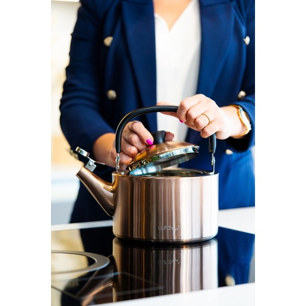 Чайник от неръждаема стомана в меден цвят 1,5 l Diamante – Vialli Design-image-2