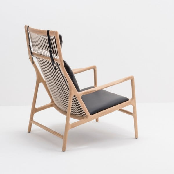 Фотьойл с масивна дъбова конструкция и седалка от черна биволска кожа Dedo - Gazzda-image-2