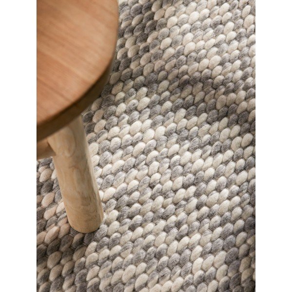 Светлосив/кремав ръчно изработен вълнен кръгъл килим ø 160 cm Lyon Beans – Elle Decoration-image-1