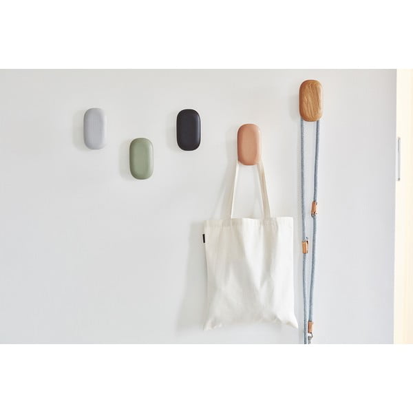 Черна стенна кука от дъбово дърво Gemma Oak Black – MiaCara-image-2