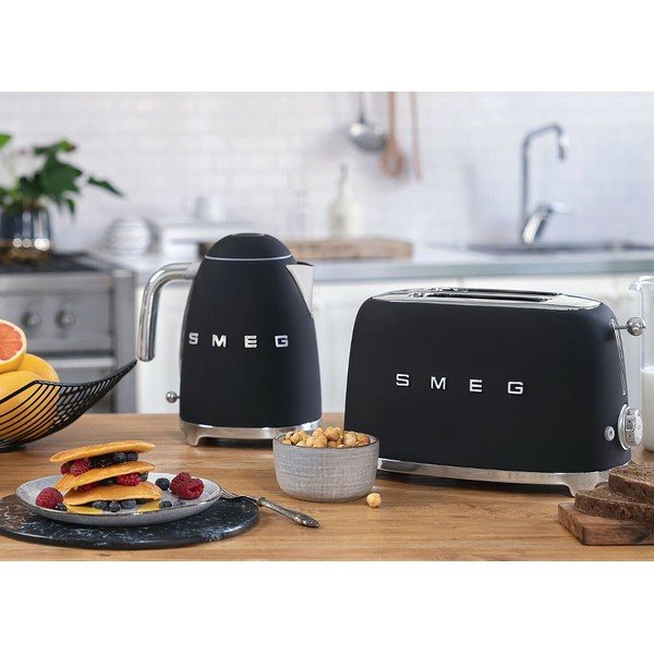 Черен чайник 50's Retro Style - SMEG-image-3