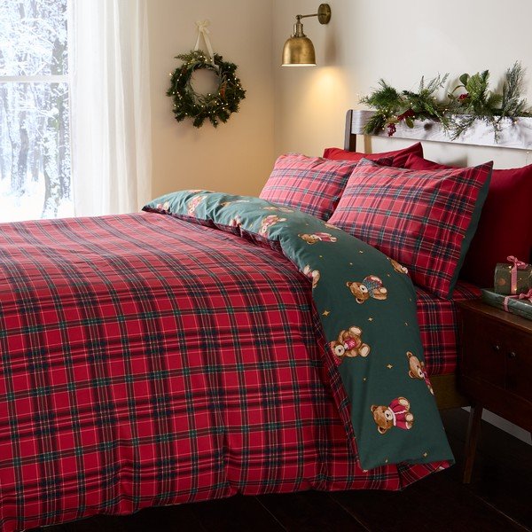 Червено/тъмнозелено единично  спално бельо 150x120 cm Christmas Tartan Teddy Bear – Catherine Lansfield-image-1