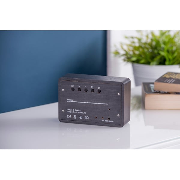 Černý budík s bílým LED displejem Gingko Brick Click Clock-image-1