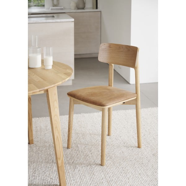 Кафяв коняк/естествени трапезни столове в комплект от 2 бр. от имитация на кожа Wolcott – Rowico-image-1