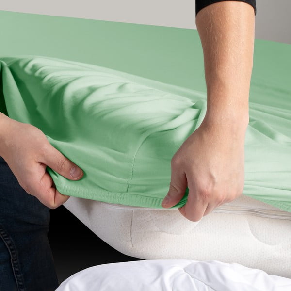 Светлозелен еластичен чаршаф от джърси 140x200 cm Amber – Restilo-image-3