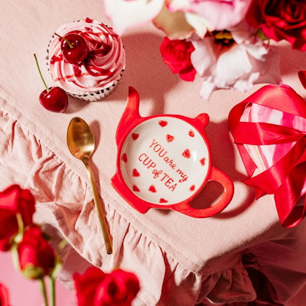 Червено-бяла керамична чинийка за чаена торбичка You are My Cup of Tea – Sass & Belle-image-2