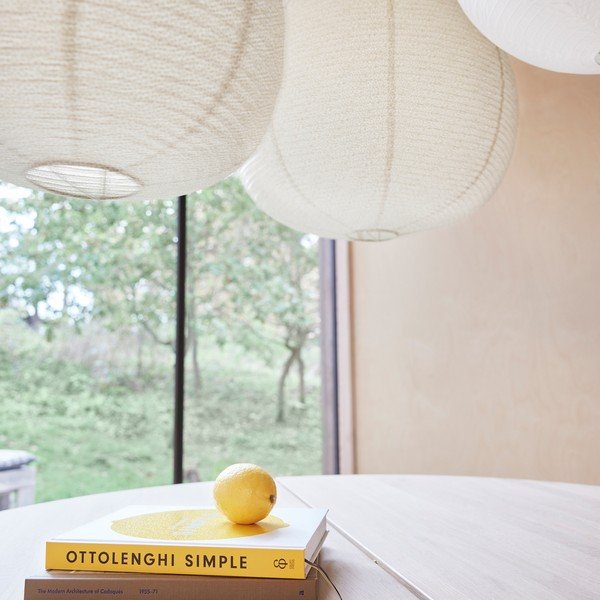 Абажур в цвят слонова кост ø 38 cm Kojo – OYOY Living Design-image-1