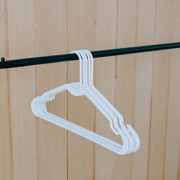 Пластмасови закачалки в комплект от 5 броя - Addis-image-1