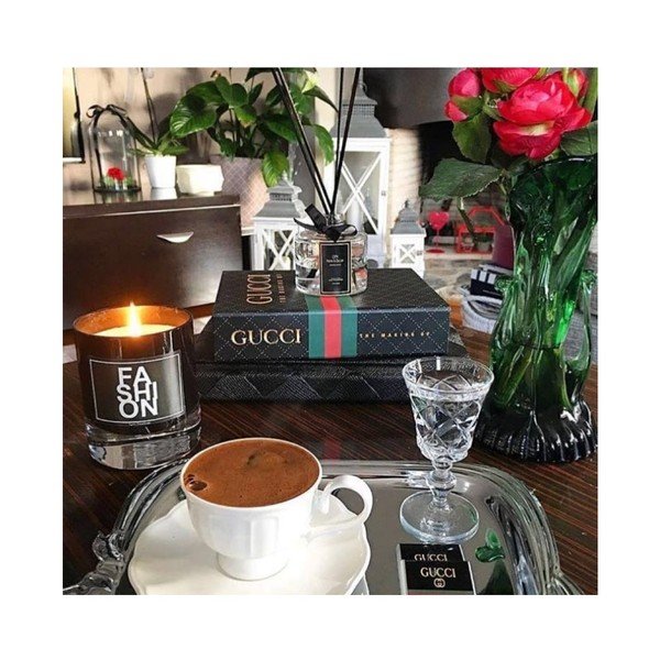 Декоративна кутия във формата на книга на Gucci - Piacenza Art-image-1