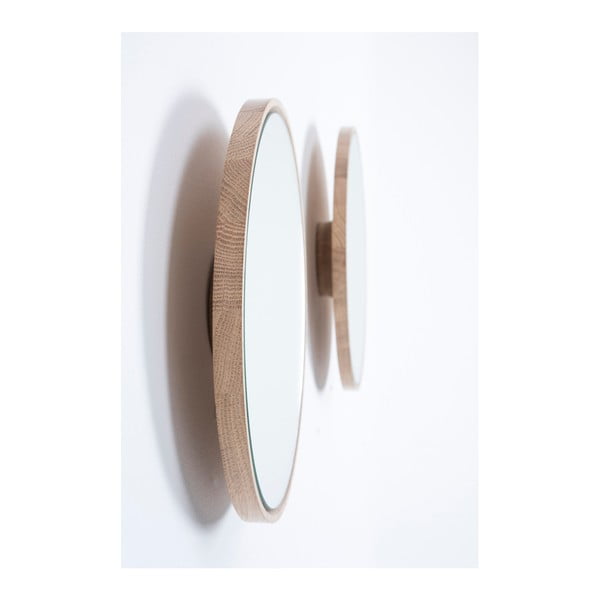 Огледало за стена с рамка от масивен дъб , ⌀ 22 cm Look - Gazzda-image-3