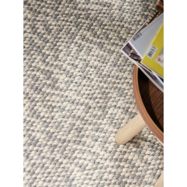 Светлосив/кремав ръчно изработен вълнен килим 140x200 cm Lyon Beans – Elle Decoration-image-2