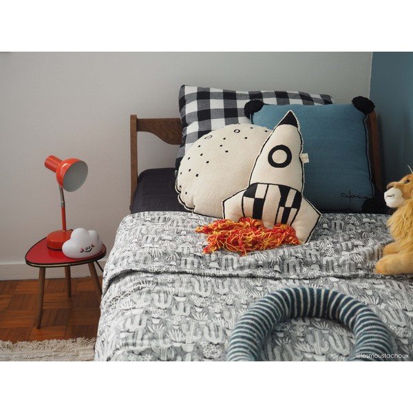 Детска възглавница Rocket – Lorena Canals-image-1