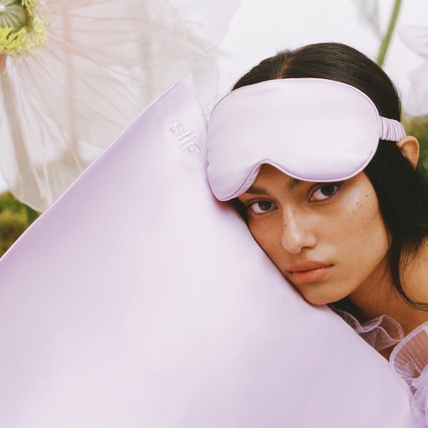 Копринена маска за сън в цвят лавандула Contour Wildflower – slip-image-3