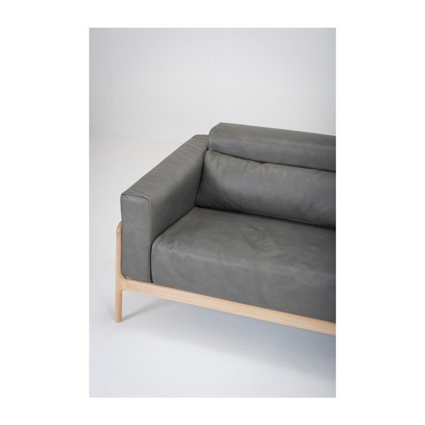 Тъмно сив диван от биволска кожа с масивна дъбова конструкция , 210 см Fawn - Gazzda-image-2