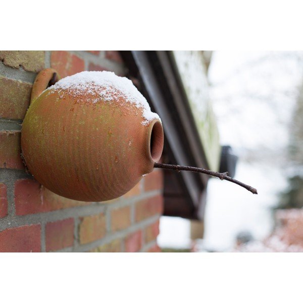 Къщичка за синигери от каменна керамика – Esschert Design-image-2