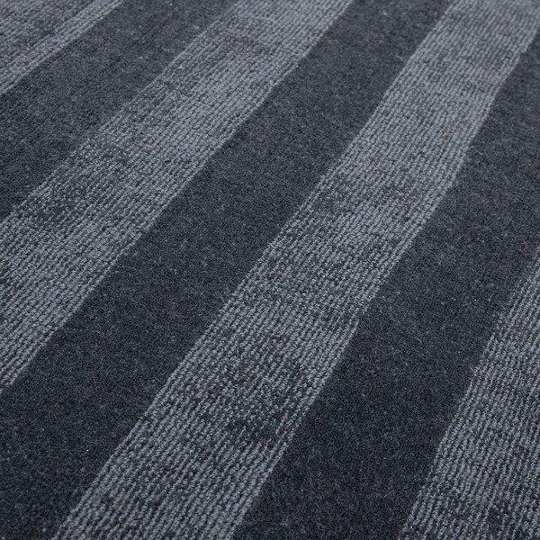 Тъмносин ръчно изработен килим от рециклирани влакна 160x230 cm Connor – MADE-image-2
