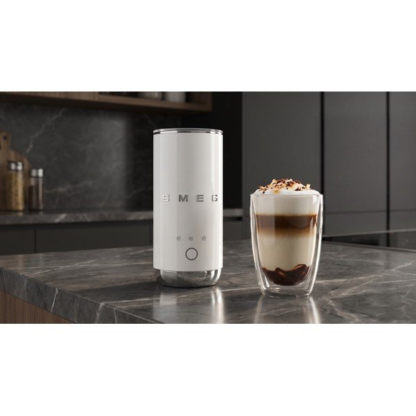 Кремав пластмасов електрически миксер за мляко 120 ml – SMEG-image-1