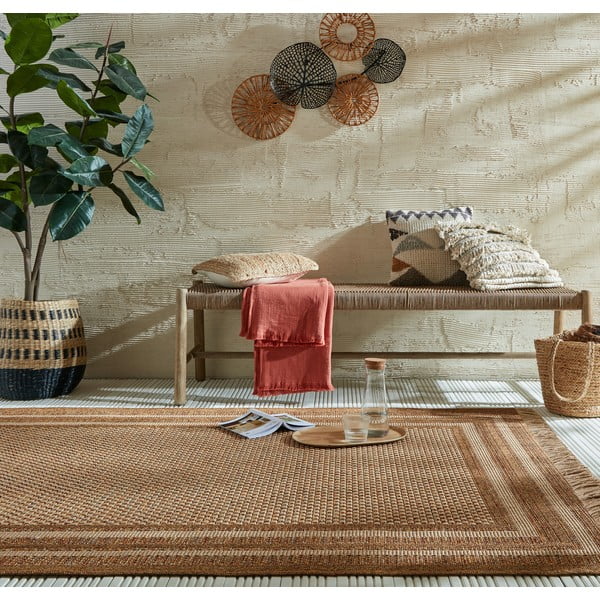 Външен килим в естествен цвят 120x170 cm Layla Border – Flair Rugs-image-1