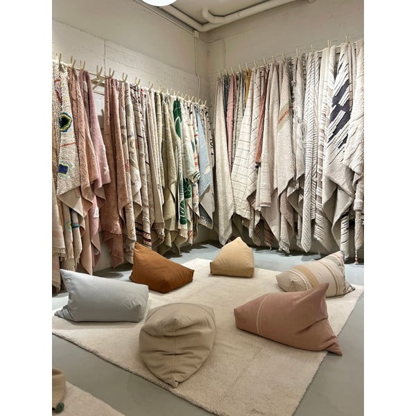 Детски пуф в сиво-розов цвят Cleo Vintage Nude – Lorena Canals-image-3